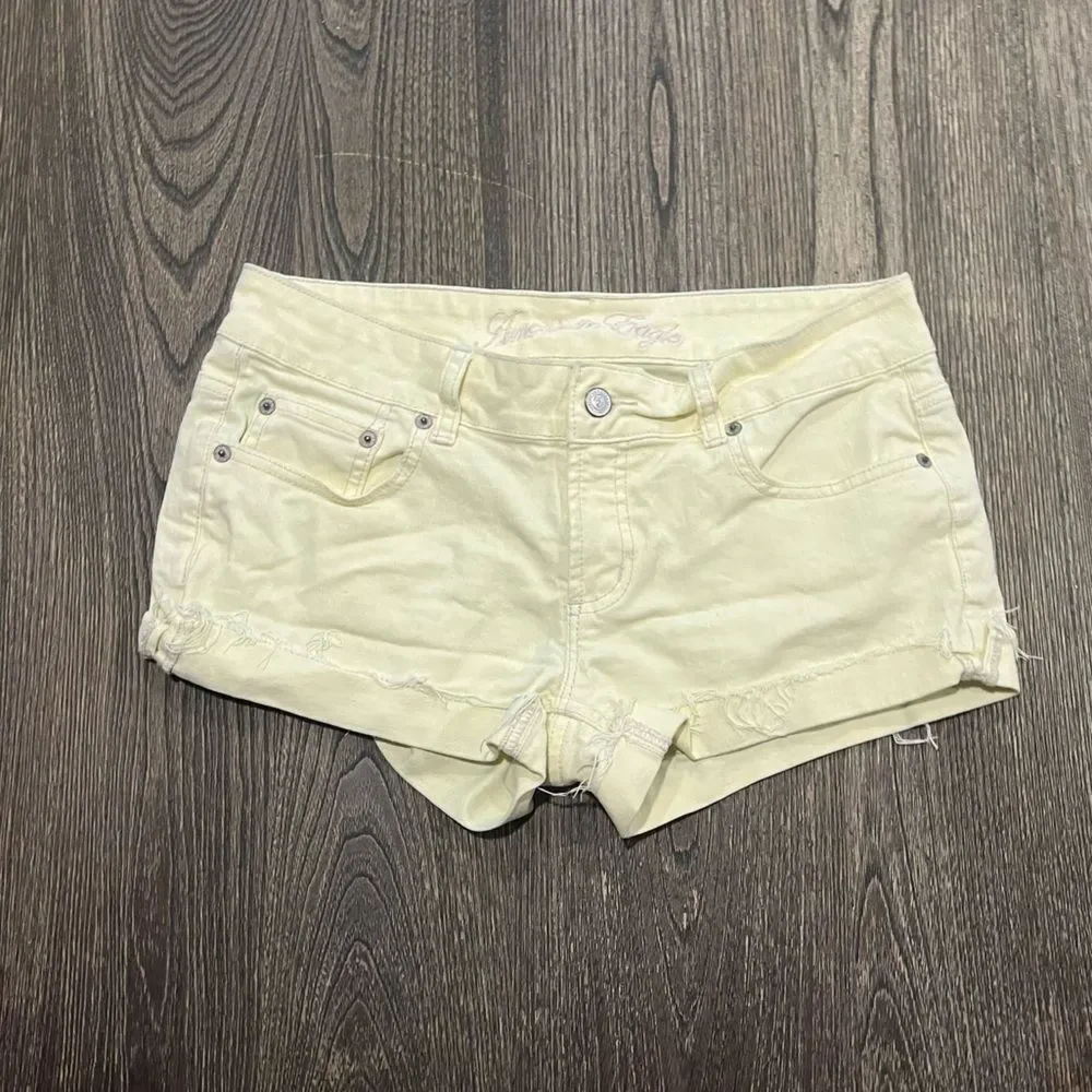 American Eagle Womens Jean Shorts Mid Rise Cuffed Hem Denim Stretch Ivory Size 6